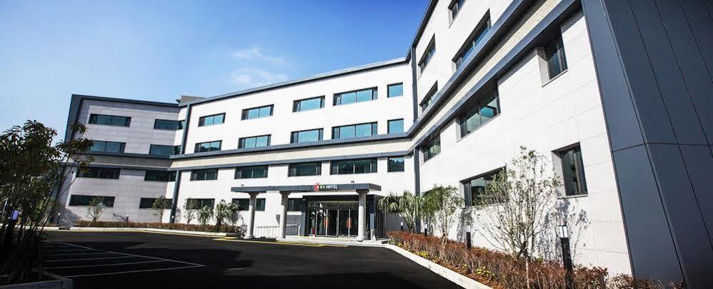 Ra Tourist Hotel Jeju Exterior photo