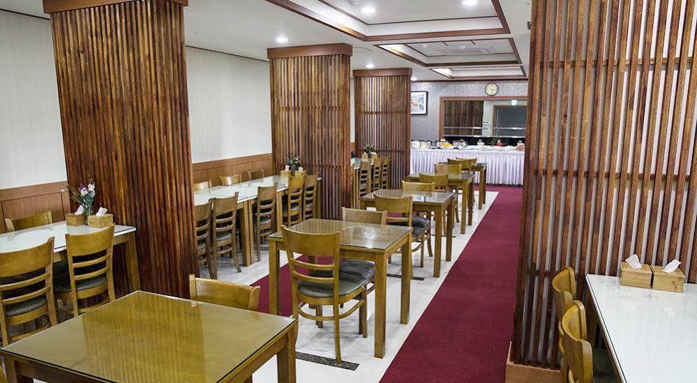 Ra Tourist Hotel Jeju Exterior photo